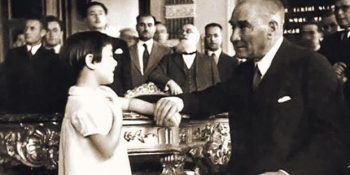 Ulu Önder Atatürk’ün Çocuk Sevgisini Ve Onlara Verdiği Önemi Gösteren 19 Unutulmaz Söz
