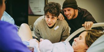 Kendi Torununu Doğuran Babaannenin İlginç Hikayesi