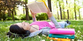 Baharın Gelişiyle Birlikte Okurken İçinizi Isıtacak 9 Kitap