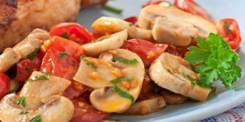 Hem Pratik Hem Lezzetli Tavuklu Mantar Sote Tarifi