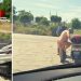 Çok Sıcak Olduğu İçin Motoru Çıplak Kullanan Yaşlı Adam