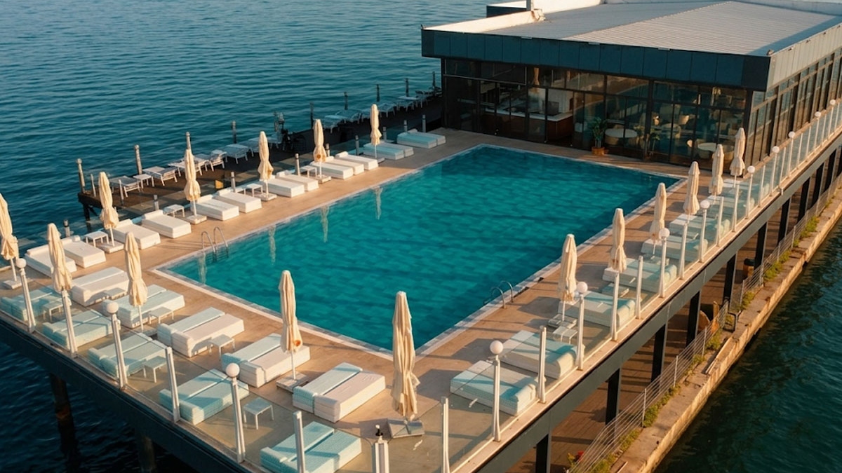 Tatile Gidemeyenler İçin: İstanbul'un En İyi Aquaparkları ve Yüzme Havuzları