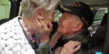 II. Dünya Savaşı Sırasında Aşık Olduğu Kadınla 75 Yıl Sonra Bir Araya Gelen Asker