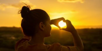 Kaosa Dönüşen Hayatımızda Anı Yakalamanın ve Hayattan Zevk Almanın 18 Yolu