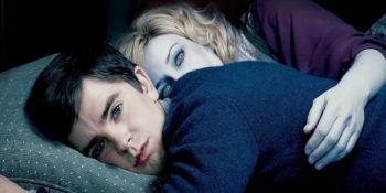 İzlerken Korkuyu İliklerinizde Hissedeceğiz En İyi 9 Korku Dizisi