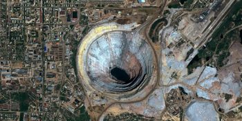 Dünyanın Göbek Deliği: Elmas Ve Yakutlarla Dolu “Mirny Çukuru”