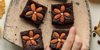 Hem Pratik Hem Lezzetli: Pişirmeden Hazırlayabileceğiniz 16 Kolay Tatlı