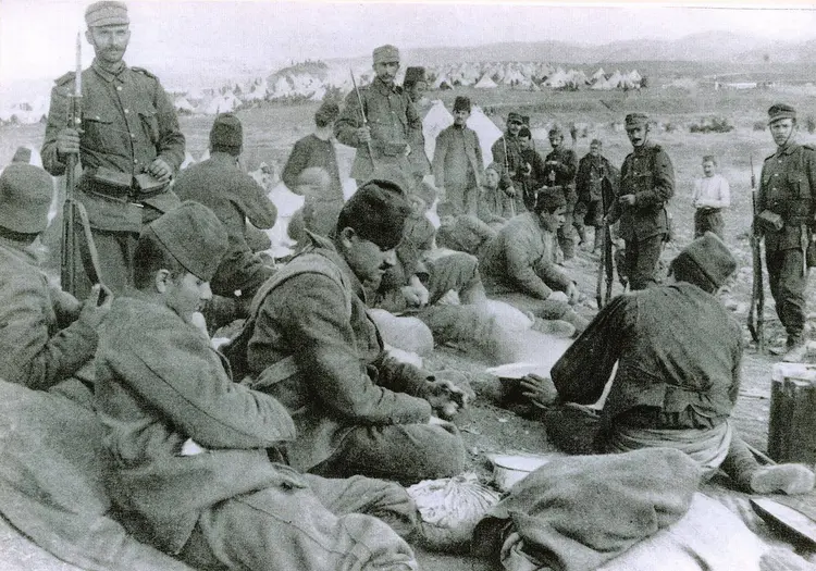 Türk Askeri