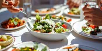 Meyhanelere Taş Çıkartacak Sofralar İçin Kolay ve Lezzetli Meze Tarifleri