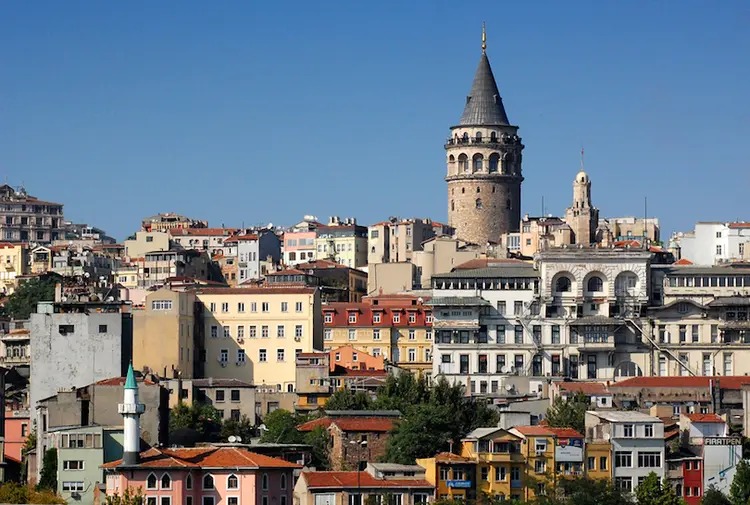 turistleri uyaran fransız dergisi