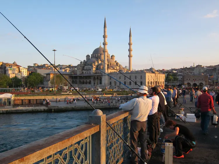 turistleri uyaran fransız dergisi