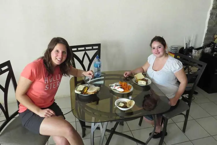 couchsurfing