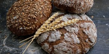 Sofralarınıza Lezzet Katacak En Pratik Ekmek Tarifleri