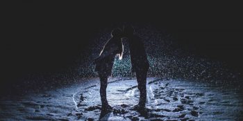 Birisiyle Aranızda Kozmik Bağ Olduğunu Gösteren 8 İşaret