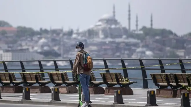 hafta sonu sokağa çıkma yasağı