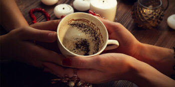 Bir Falcının Ağzından ve Bilimin Gözünden: Fal Nedir? Kişi Üzerindeki Etkisi Nedir?