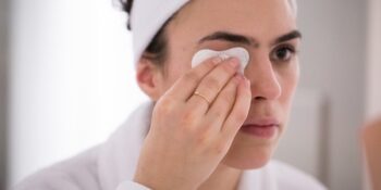 Cildiniz Nefes Alsın: Makyaj Yapmayı Bıraktığınızda Karşılaşabileceğiniz 8 Durum