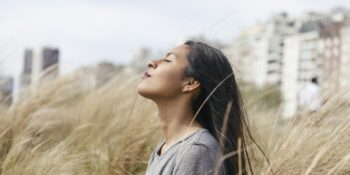 Günde 20 Bin Yanlış Nefes: Stres Altında Ezilmeyi Engelleyen Yöntem Nefes Egzersizi İle İlgili Her Şey