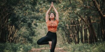 Yalnızca Birkaç Dakikanızı Ayırarak Duruş Bozukluklarınızı Düzeltebileceğiniz Mizoguchi Yöntemi