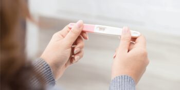 Doğruluk Payını Artırın: 5 Maddede Evde Gebelik Testi Nasıl Yapılır?