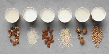 Kenevirden Cevize: Son Yıllarda Sıkça Tercih Edilen Bitkisel Süt Çeşitleri