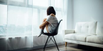 Bilim Yanıtlıyor: Yalnızlık Yaratıcı Yönünüzü Geliştirebilir Mi?