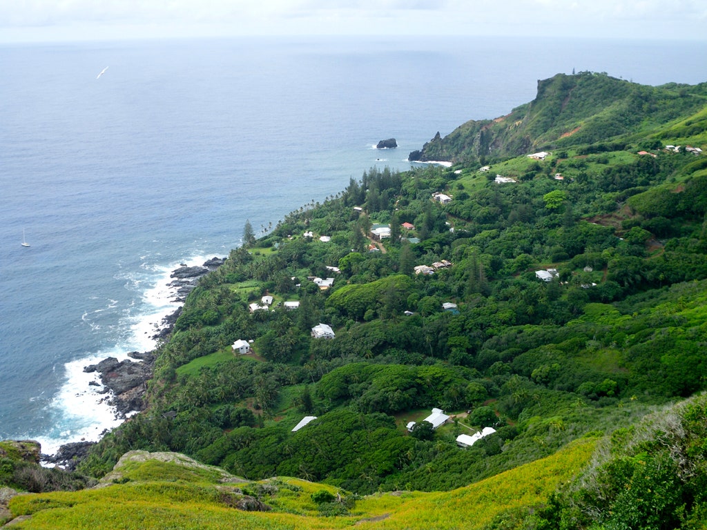 Pitcairn Adası, Britanya Denizaşırı Toprakları