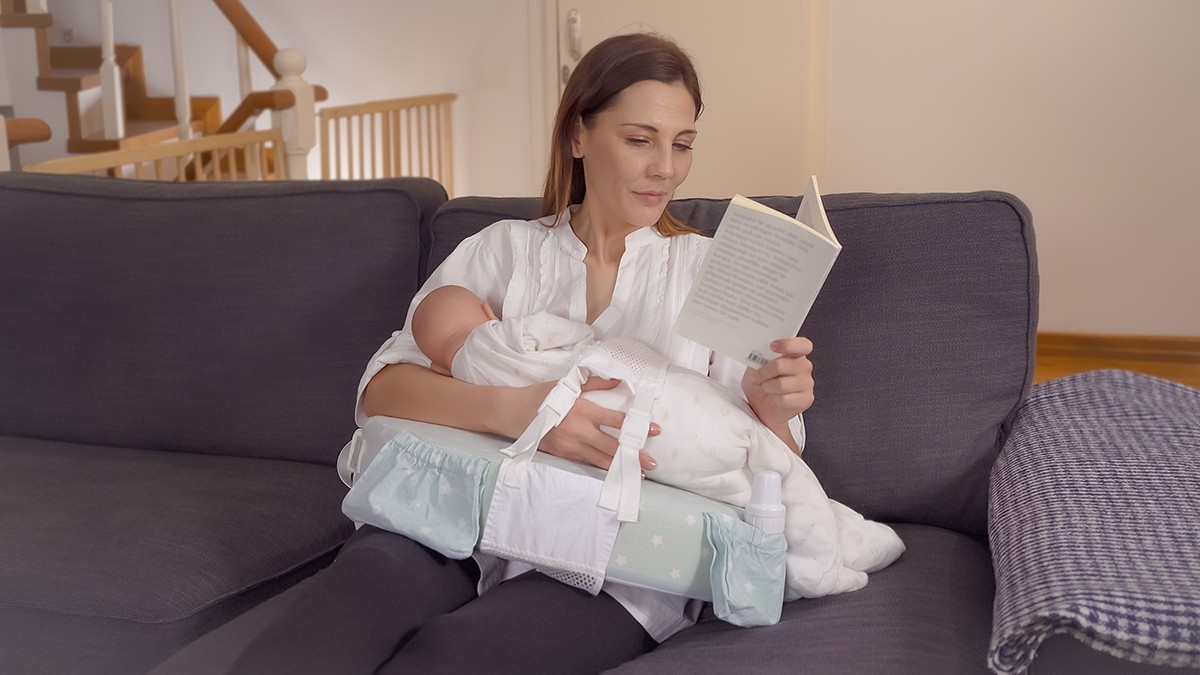 Yeni Annelerin Kurtarıcısı Emzirme Yastığı ve Minderi Hakkında Tüm Merak Edilenler