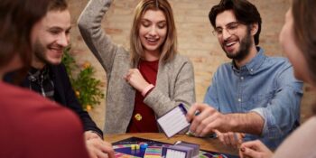 Bilindik Kutu Oyunlarından Sıkılanlar İçin Keyifli Vakit Geçirme Garantili 5 Kutu Oyunu