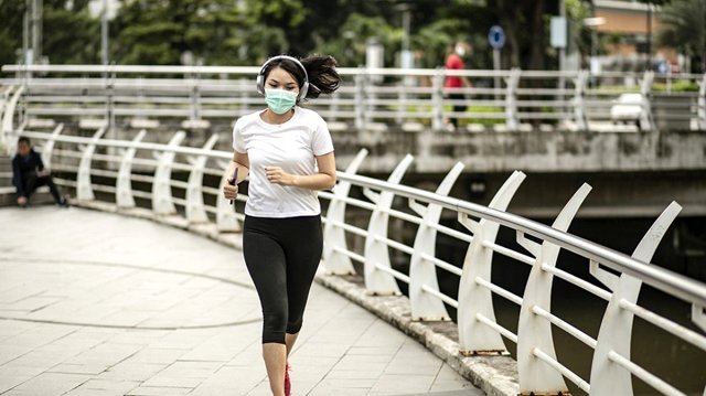 maskeyle spor yapmak yürüyüş yapmak koronavirüs salgın pandemi döneminde öğrenci motivasyon nasıl sağlanır listelist