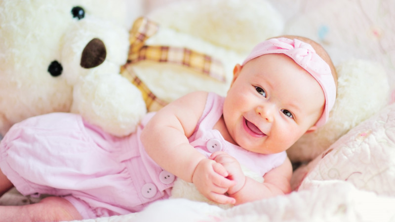 4 aylık bebek gelişimi nasıl olur boyu listelist