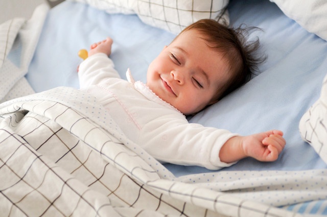bebeklerde uyku düzeni listelist