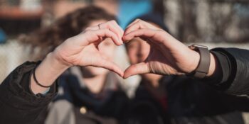 Her Burcun Aşk Hayatında Yaptığı Hatalar: Farkında Olmadan İlişkinizi Nasıl Sabote Ediyorsunuz?