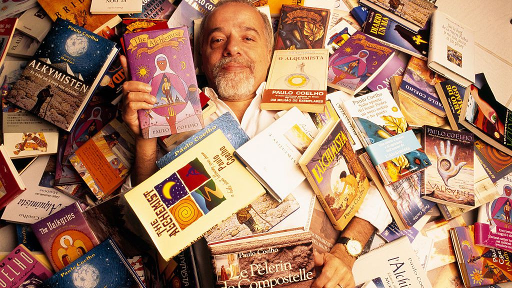 Paolo Coelho en çok kazanan yazarlar listelist
