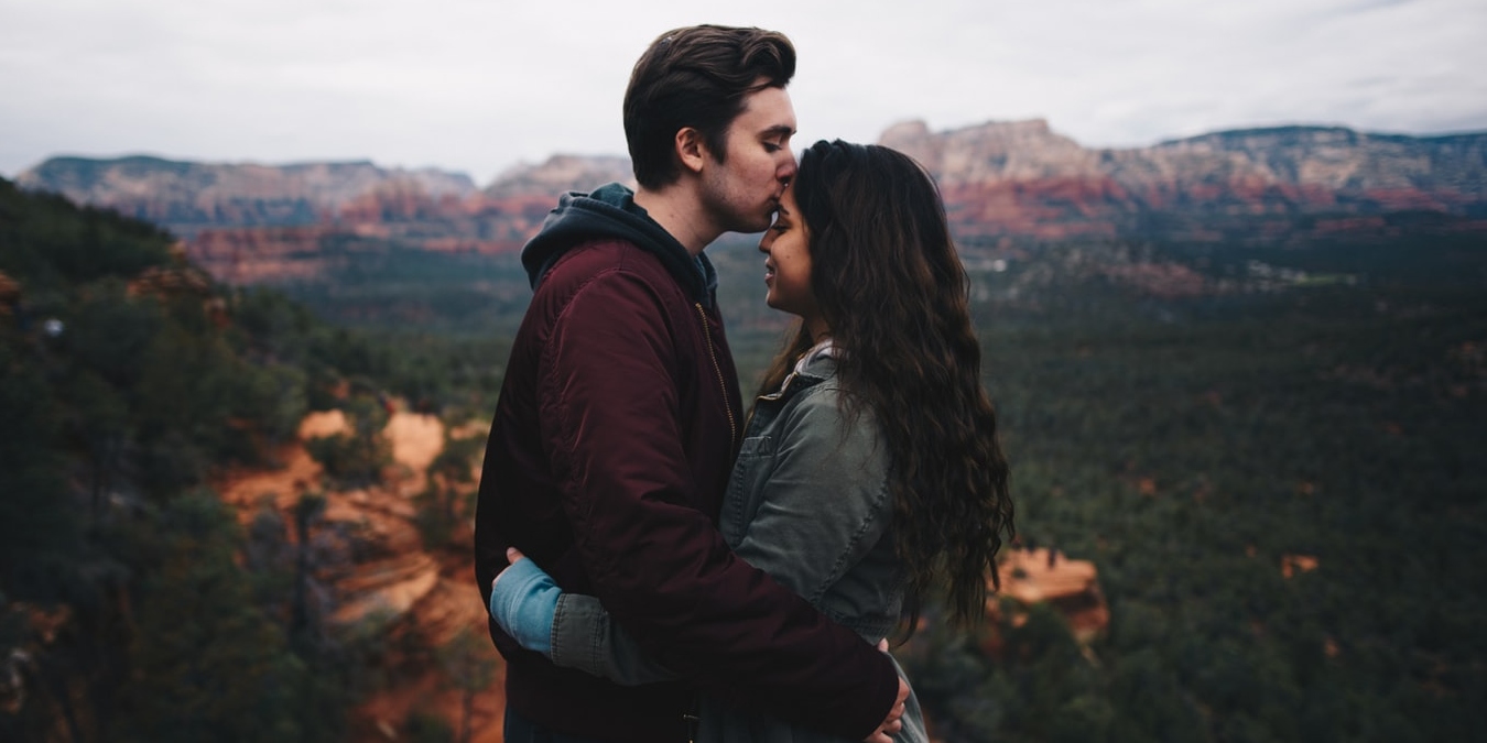 Size Koşulsuz Şartsız Değer Veren Biriyle Birlikte Olduğunuzu Gösteren 7 İşaret