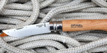 Kampçıların Vazgeçilmezi: En İyi Bıçaklar ve Çakılar