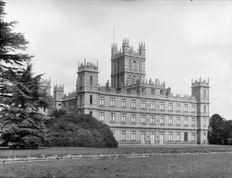 Highclere Kalesi