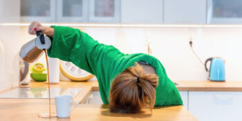 Uyku Eksikliği: Uzun Süre Uykusuz Kalmak Vücudunuzu ve Zihninizi Nasıl Etkiler?