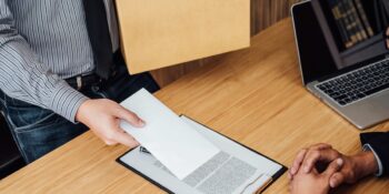 Kariyer Koçları Uyarıyor! İşten Ayrılırken En Sık Yapılan 7 Hata