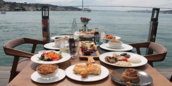 İstanbul’da Boğaz Manzarasının Tadını Çıkarabileceğiniz 17 Mekan