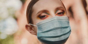 Herkesin Favorisi Olan Maske Altında Dağılmayan Makyaj Malzemeleri