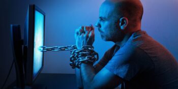 Pornografik Filmler İnsanlara Sağlıksız Seks Fikirleri Aşılayabilir Mi?