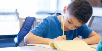 Konsantre Olmanız Gereken Bir Görevi Yerine Getirdiğinizde Neden İstemsizce Dil Çıkarırsınız?