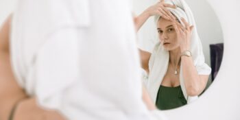 Günlük, Haftalık ve Aylık Bakım: Daha Az Çaba İle Daha İyi Bir Cilt Görünümü Nasıl Elde Edilir?