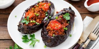 Türk Mutfağının Vazgeçilmez Lezzeti: Tam Kıvamında Karnıyarık Tarifi