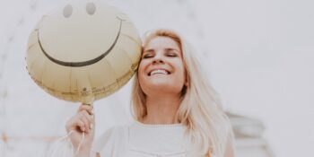 Belirtiler, Teşhis ve Tedavi Yöntemleri: Serotonin Eksikliği Hakkında Bilmeniz Gerekenler