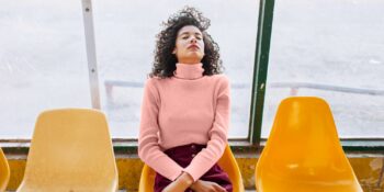 PMS: Premenstrüel Sendrom Nedir, Fiziksel ve Ruhsal Belirtileri Nelerdir?