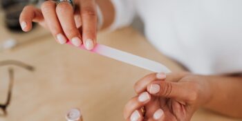 Toplanın Açıklıyoruz! Tırnaklarınızı Daha Güçlü Ve Hızlı Uzatmanın 6 Yolu