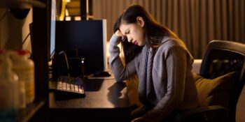 İş Stresinin Hayatınızı Ele Geçirmesini Önlemek İçin Uygulayabileceğiniz 14 Yöntem