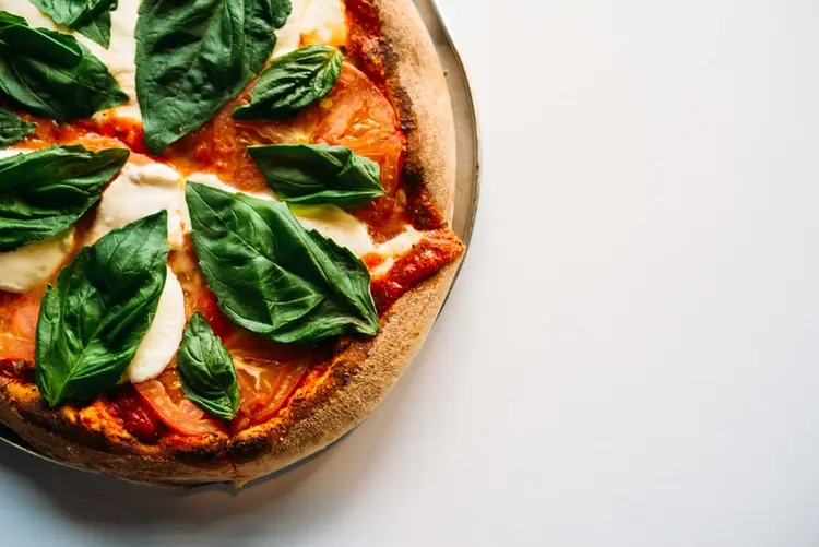 evde pizza yapımı